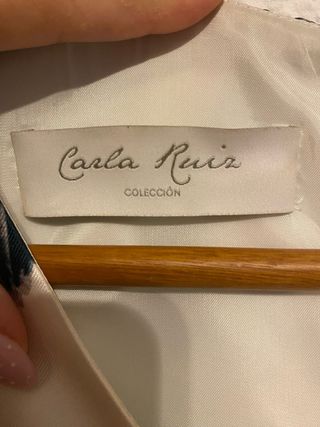 Vestido de fiesta floral azul y blanco