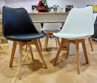 Confezione da 4 sedie nordiche imbottite - Nuove