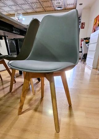 Confezione da 4 sedie nordiche imbottite - Nuove