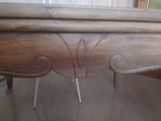Mesa de comedor de madera