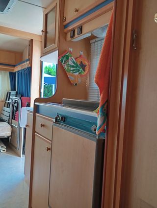 CARAVANA 7 METROS, COMO NUEVA!