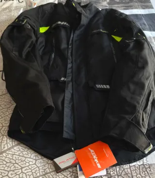 Chaqueta nueva  3 estaciones