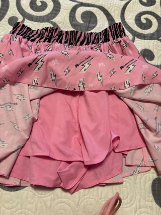 Falda rosa con estampado de rayos