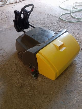 Barredora para tractor de juguete John Deere