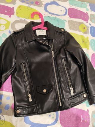 Chaqueta polipiel niña Zara negra Talla 6