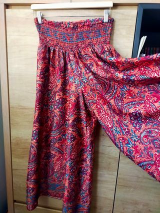 Pantalón ancho estampado fluido