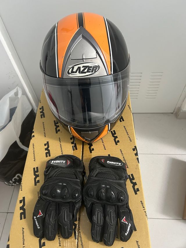 Casco de moto Lazer naranja y negro talla s