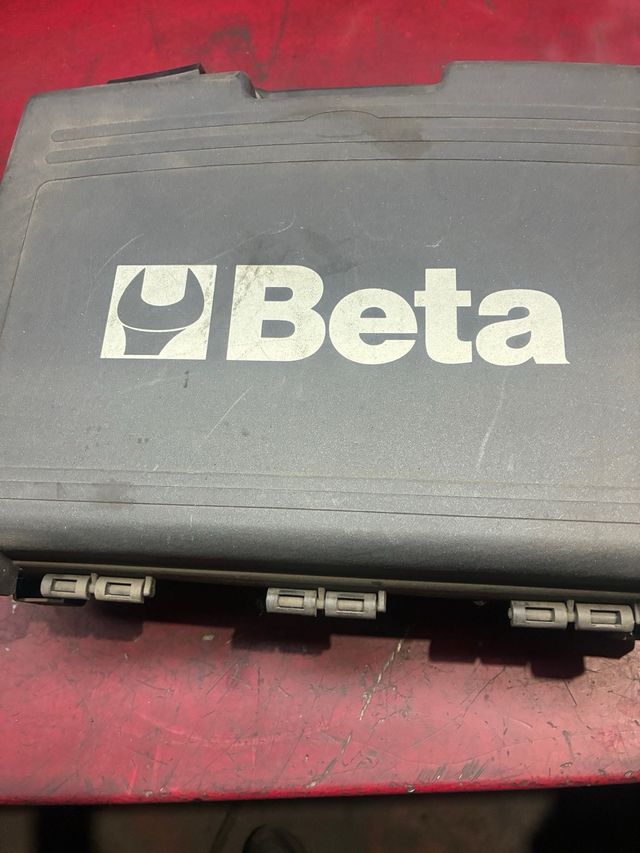 Cargador Baterías Beta 300