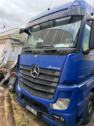 Mercedes Benz Actros 1848