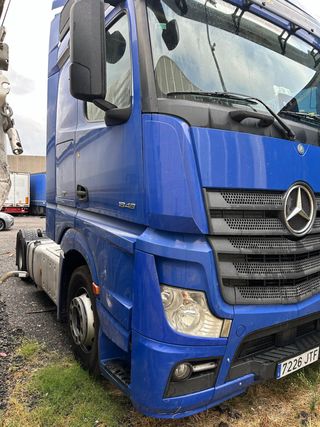 Mercedes Benz Actros 1848