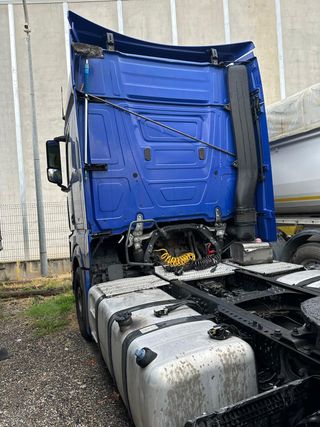Mercedes Benz Actros 1848