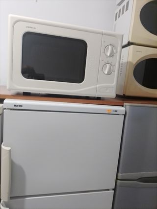 Microondas blanco J.Eken