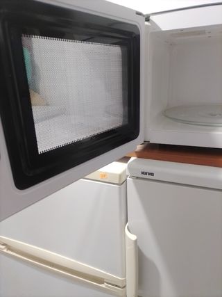 Microondas blanco J.Eken