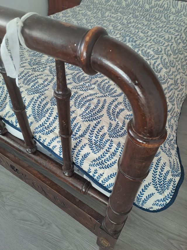 Cama antigua de 90 cm