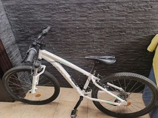 Bicicleta blanca Rockrider