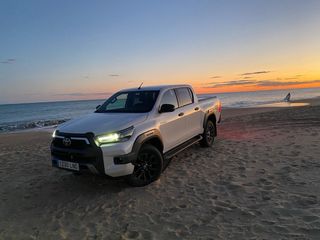 🚗 Toyota Hilux Invincible 4x4 – Potencia y fiabili