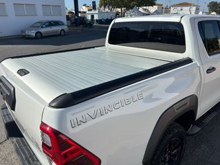 🚗 Toyota Hilux Invincible 4x4 – Potencia y fiabili