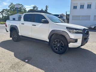 🚗 Toyota Hilux Invincible 4x4 – Potencia y fiabili