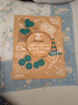 Libro en Valores Cívicos y Éticos,