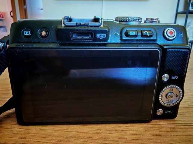 Cámara Olympus Digital PEN Lite