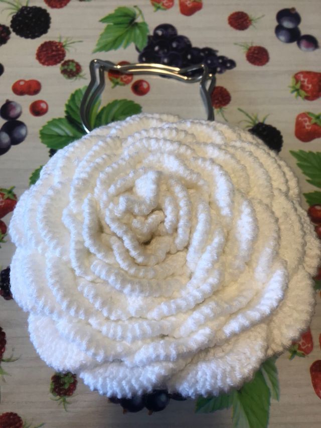 Borsa uncinetto floreale bianca