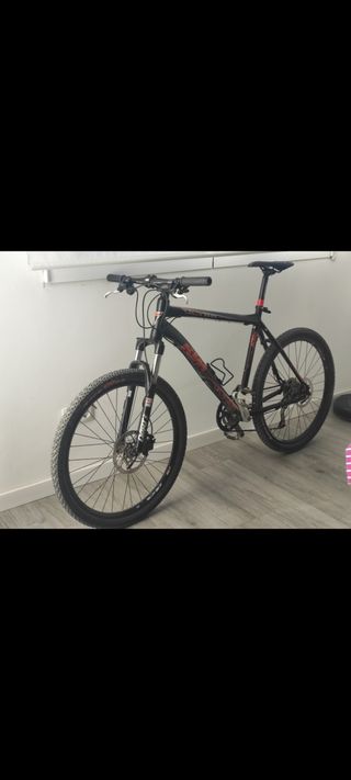 Bicicleta KTM Negra