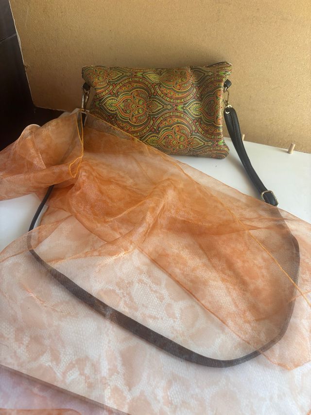 Borsetta e sciarpa vintage multicolor