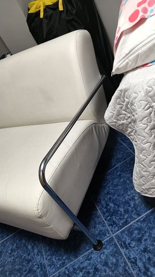 Sofá de piel blanco