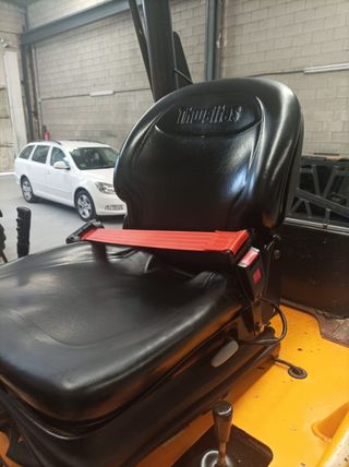 DUMPER GIRATORIO 3 TONELADAS THWAITES