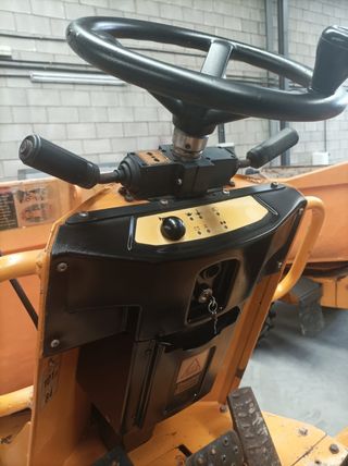 DUMPER GIRATORIO 3 TONELADAS THWAITES