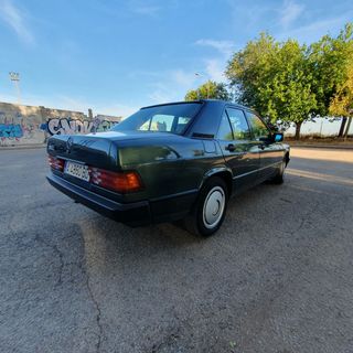 Mercedes-Benz 190E 1987