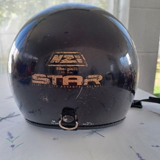 Casco de moto negro