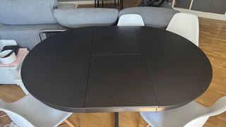 *Urge* Mesa extensible INGATORP negra