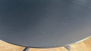 *Urge* Mesa extensible INGATORP negra
