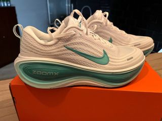 Nike Vomero Plus Zapatillas Mujer