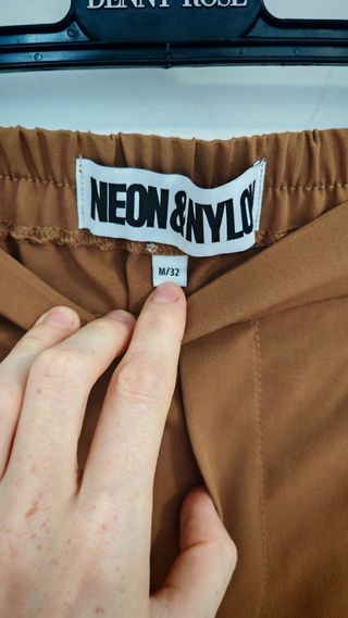 Pantaloni eleganti da donna marrone