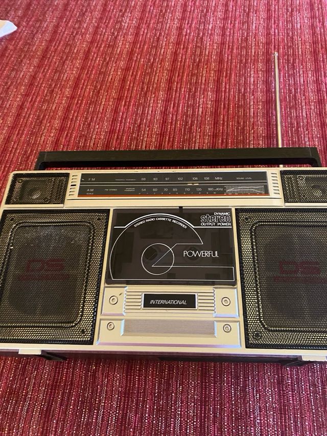 Radio Stereo Cassette Vintage International