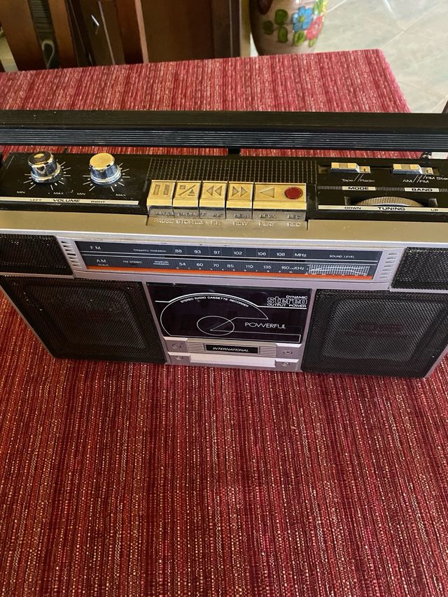 Radio Stereo Cassette Vintage International