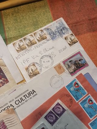Francobolli vintage su busta