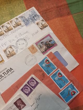 Francobolli vintage su busta
