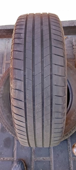  Bridgestone 185/65 R15 88H