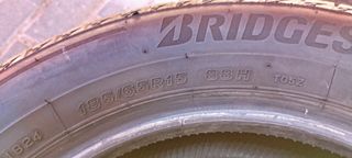  Bridgestone 185/65 R15 88H
