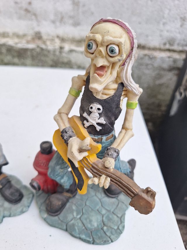 Figuras banda rock esqueleto