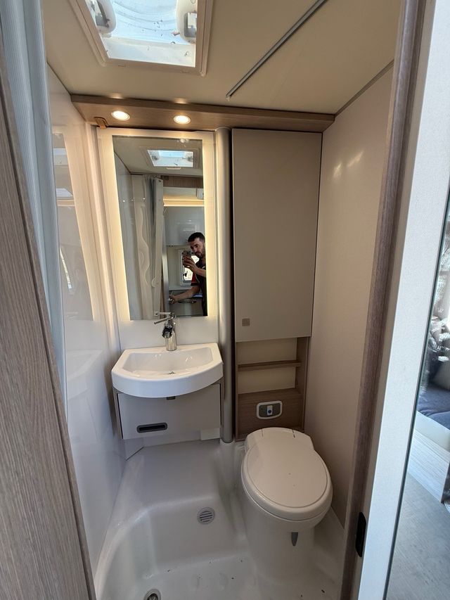 Autocaravana Bürstner LINEO T ACTIVE ,NUEVA!
