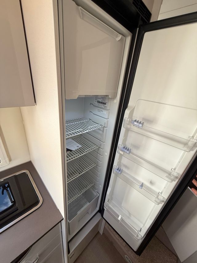 Autocaravana Bürstner LINEO T ACTIVE ,NUEVA!