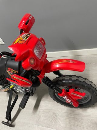 Moto Eléctrica Infantil Roja usada solo 5 veces