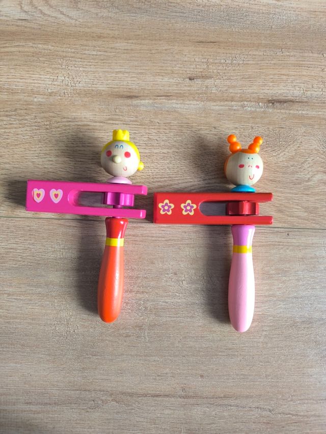 Carracas infantiles de madera