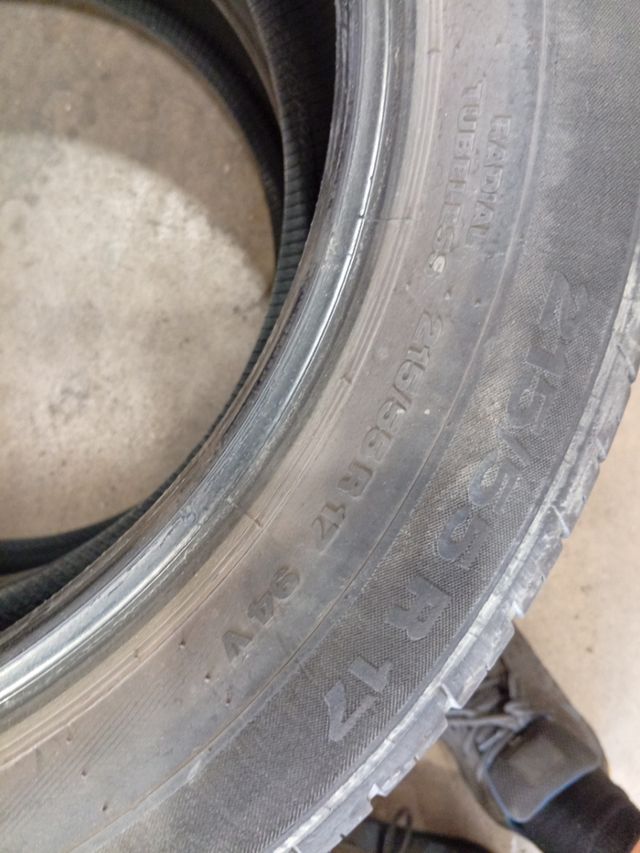 Neumáticos 215/55 R17 94V