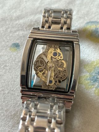 Reloj Esqueleto Dorado y Plateado