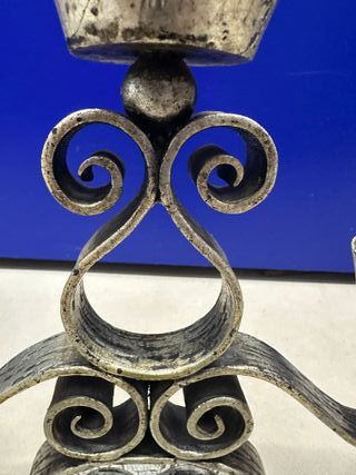 Candelabro de Hierro Forjado Antiguo